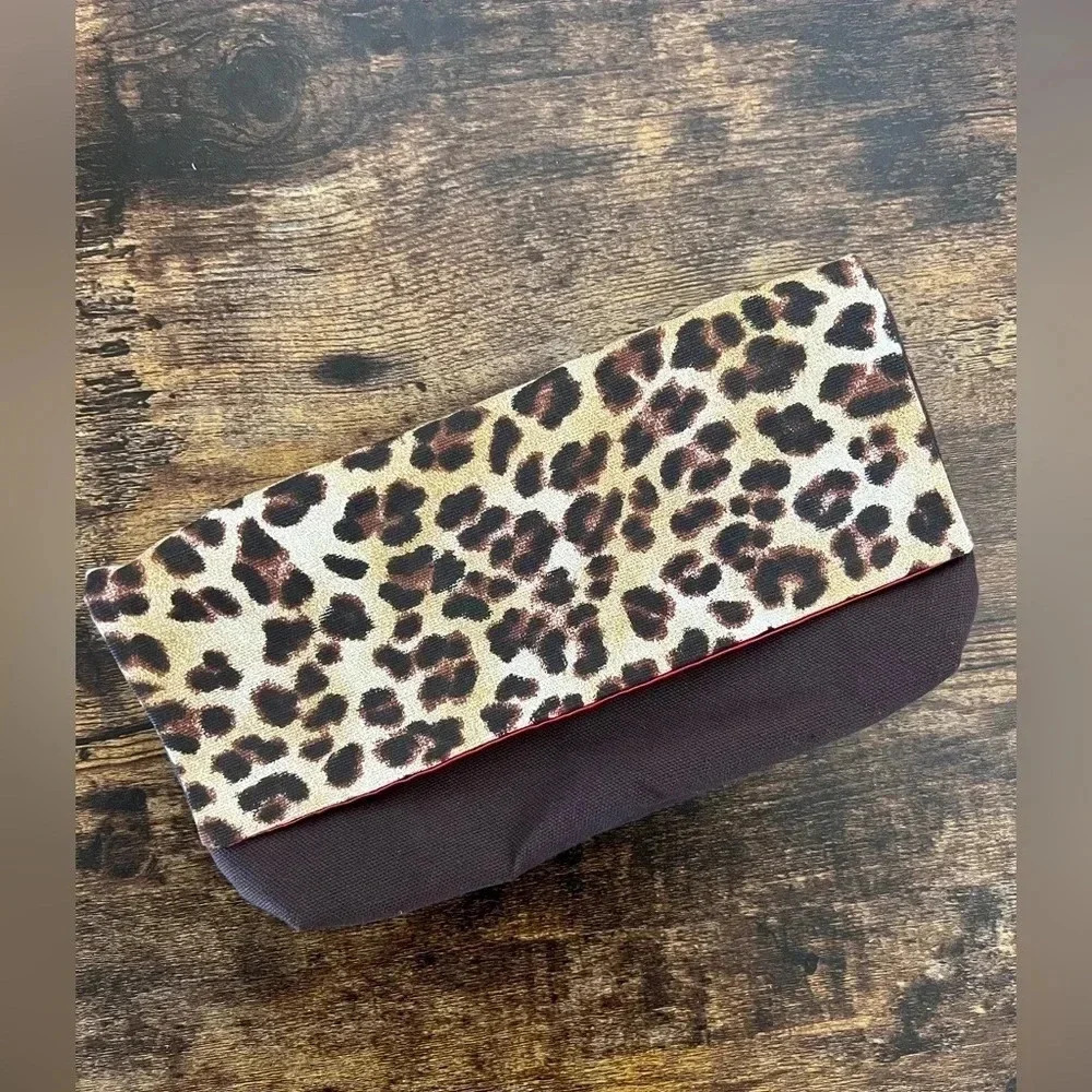 Viv Pickle Philadelphia | Designer Clutch Bag.